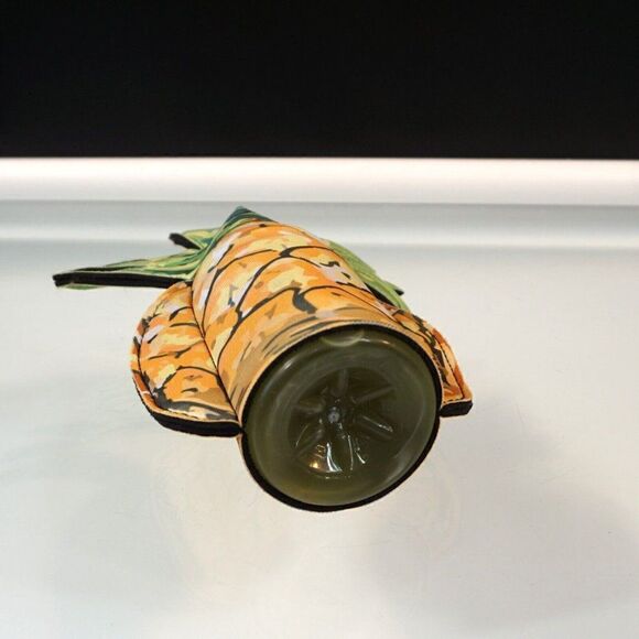 2 Hawaiian Tropical Pineapple Beverage Holders Neoprene Sleeve Cover Insulator - Picture 7 of 10